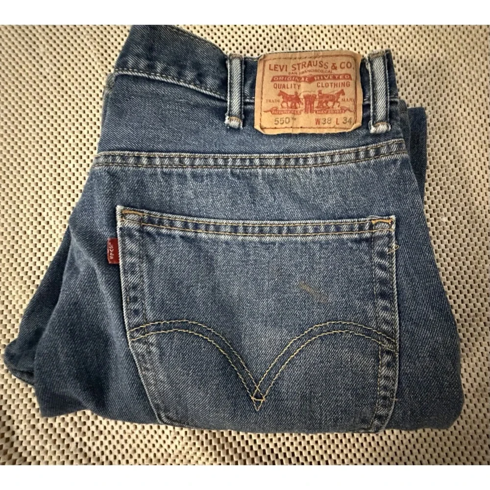 VTG Levis 550 Jeans Men‎ Sz 38 (34x32 Actual Measurements) Relaxed Fit Y2K 2010